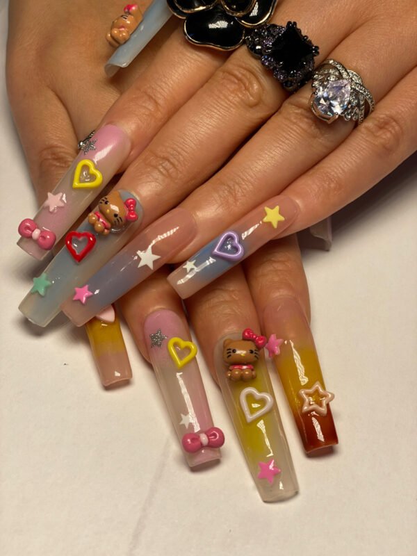Hello Kitty Nails: Sweet Critical Hit Armor Style - Image 2