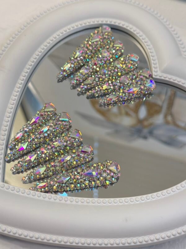 Dreamy Diamond Gradient Nails: Adhesive Bracelet in Gift Box Easy Wear - Image 3