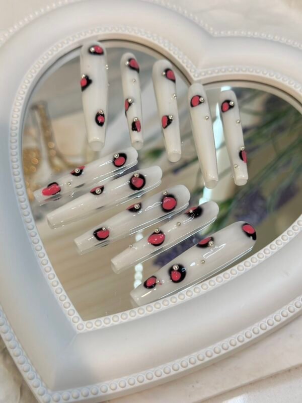 Love Shines Nails: Stylish Individualized Wearable Armor for Glam - Image 6