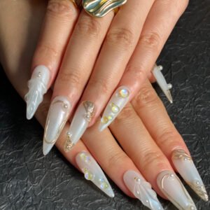 Dream Fantasy Nails: Luxurious 3D Wearable Armor for Elegance