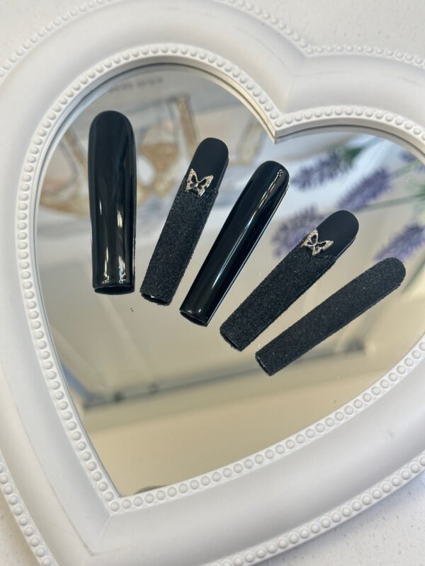 Nails All-Black Diamond Butterfly: Click Unleash Mysterious Charm - Image 3