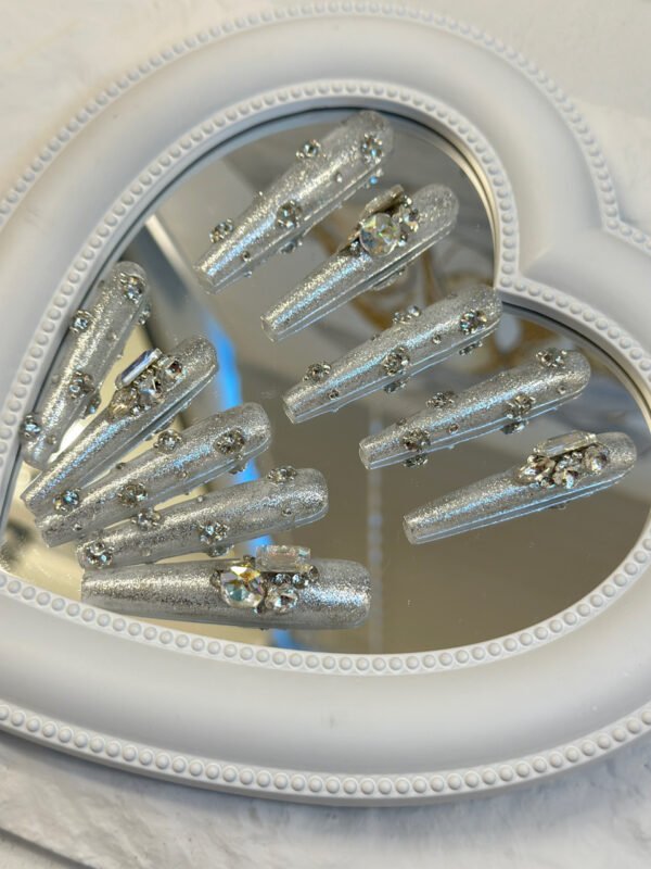 Starry Silver Diamond Nails: One-Click Dazzle - Image 2