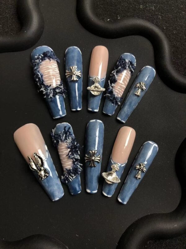 Blue Pink Denim Nails: One-Click Style Trend