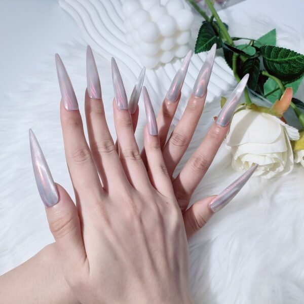 Shiny Stiletto Nails for Glam Look - Image 3