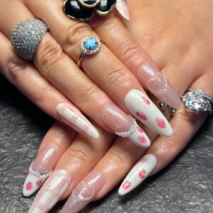 Sweet Strawberry Checkered Long Nails