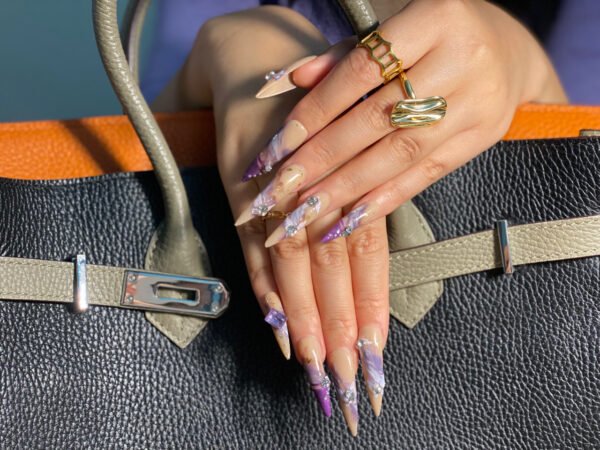 Purple Marble Stiletto Nails💜